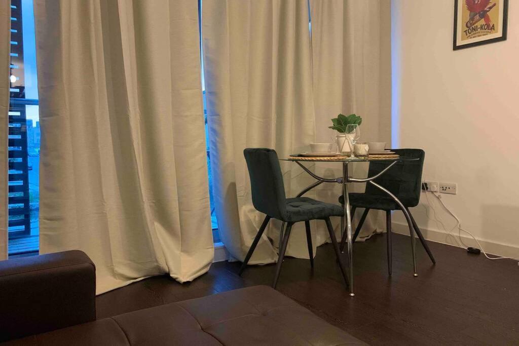 1988 Homes - Milend London Ngoại thất bức ảnh