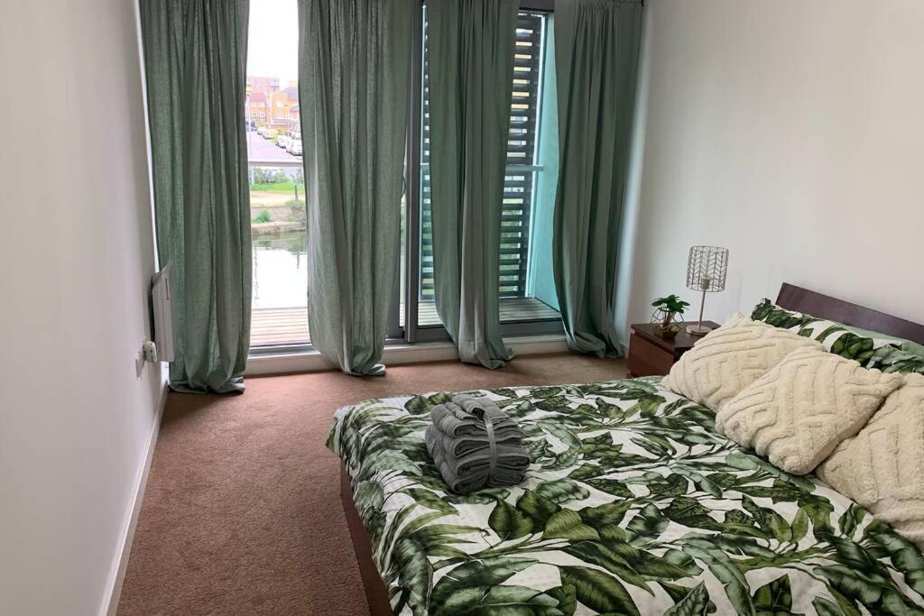 1988 Homes - Milend London Ngoại thất bức ảnh
